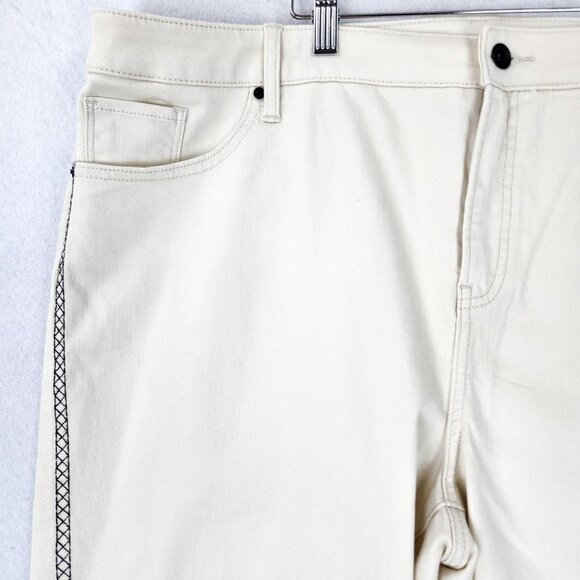 Chicos Jeans Women 20R 4R Cream So Slimming Girlfriend Slim Leg Ankle Floral NEW - Picture 2 of 12